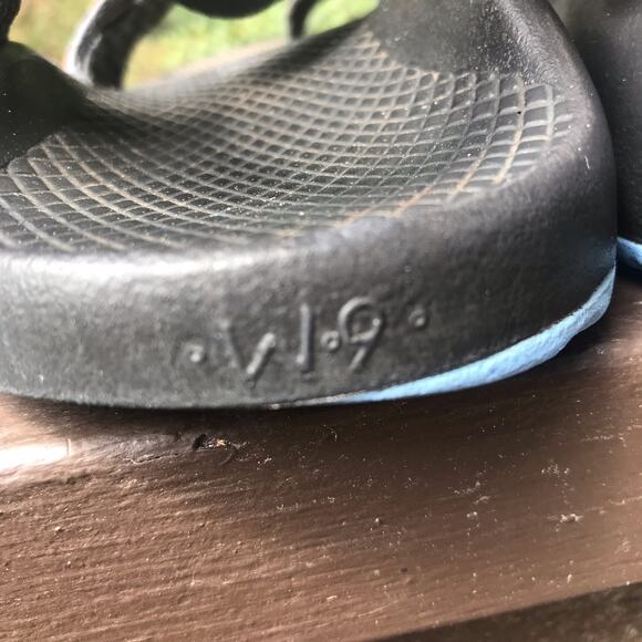 Chacos Strappy Red Blue Sandals Women’s Size 9 - Picture 5 of 9